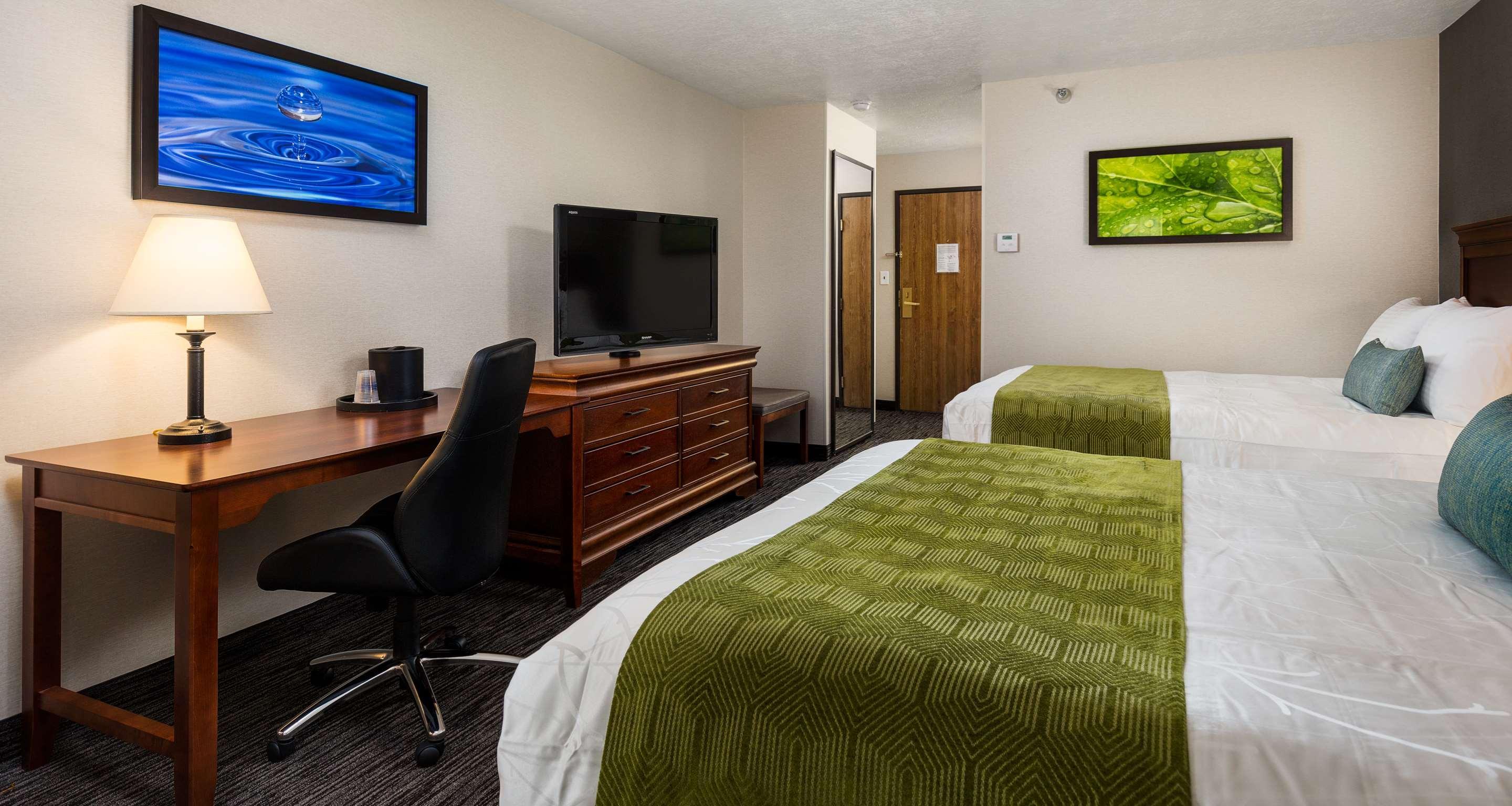 Best Western Plus Landmark 3*