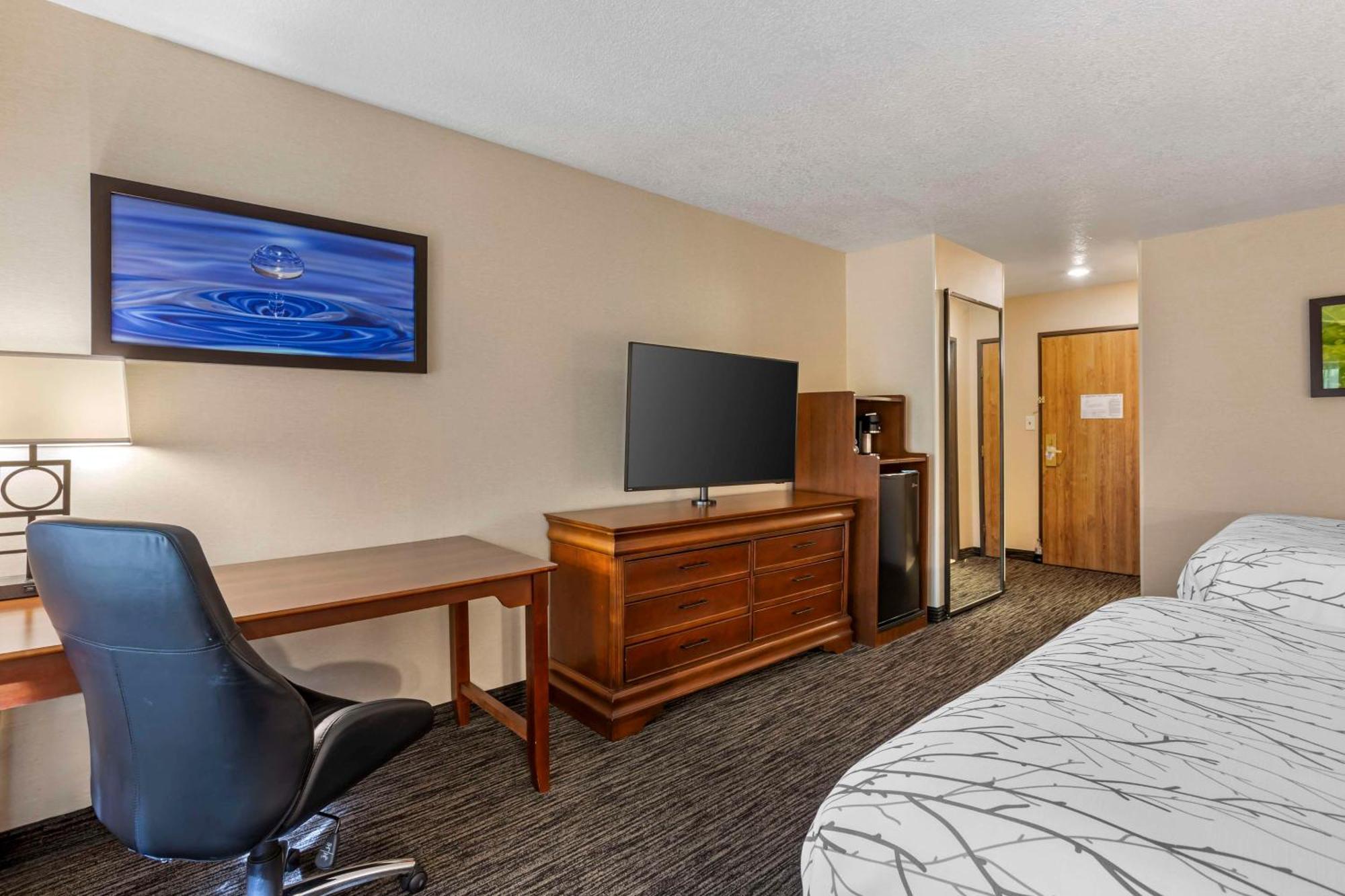 Best Western Plus Landmark Hotel