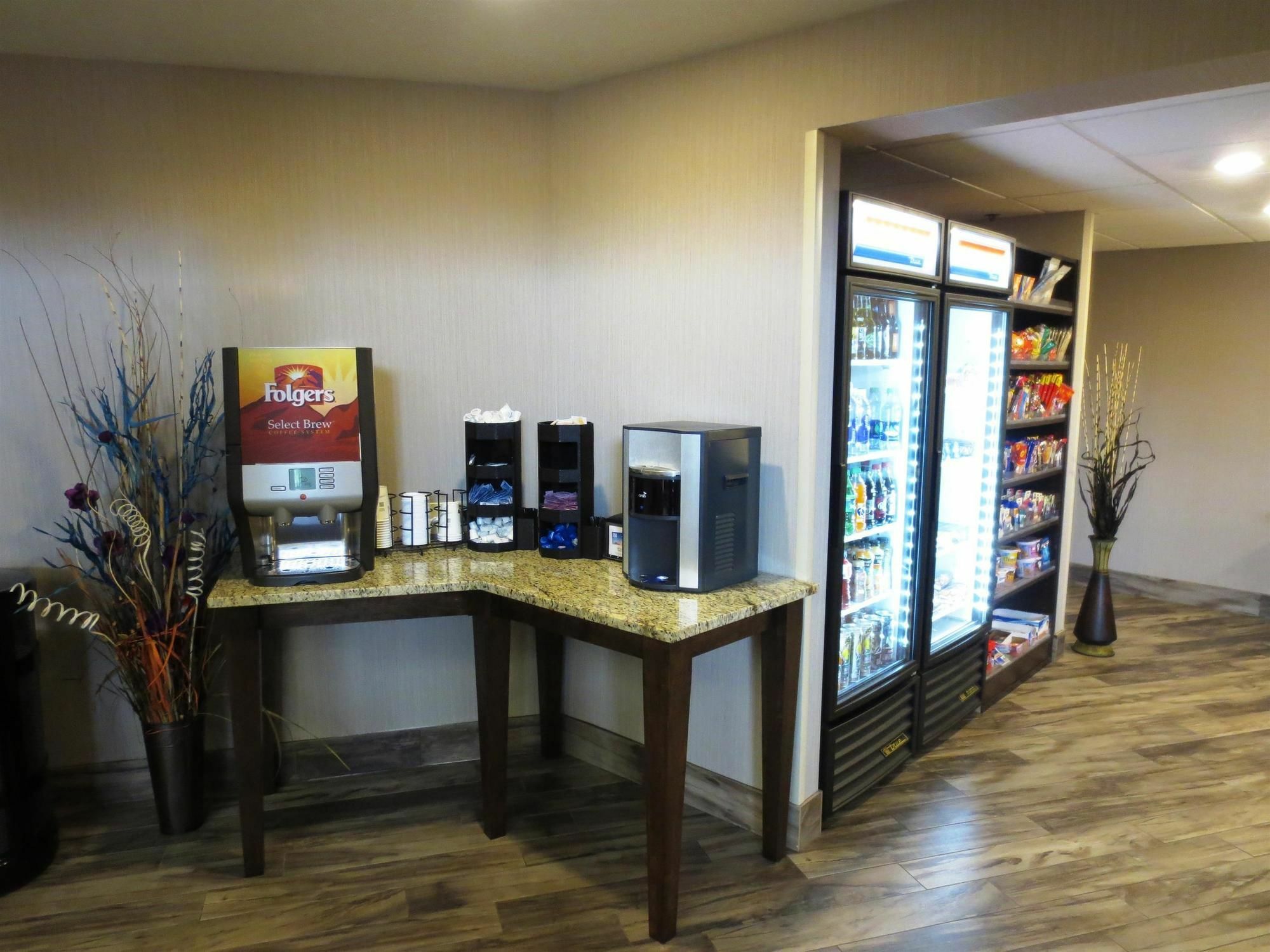 Best Western Plus Landmark Hotel
